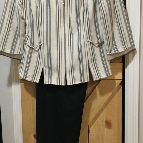 Women’s 2pc pant set - Picture 3 of 4